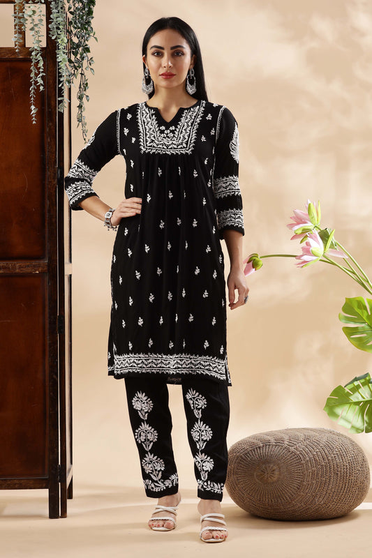 Atishi Chikankari Cotton Kurta