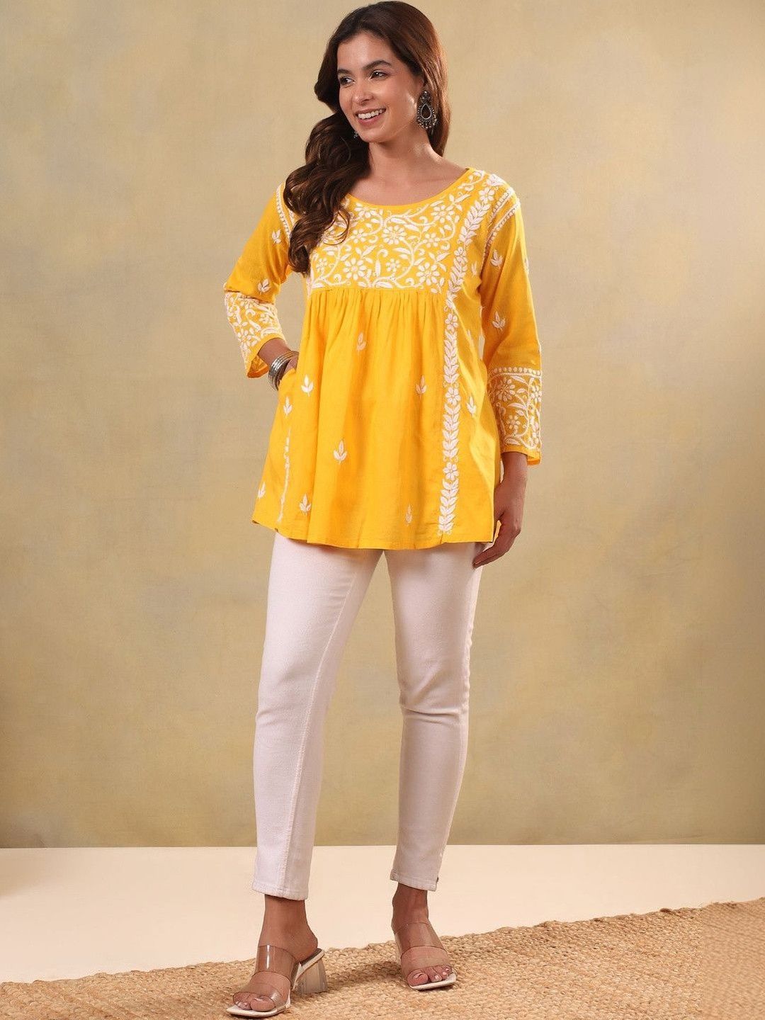 Women Ethnic Motifs Embroidered Chikankari Kurta