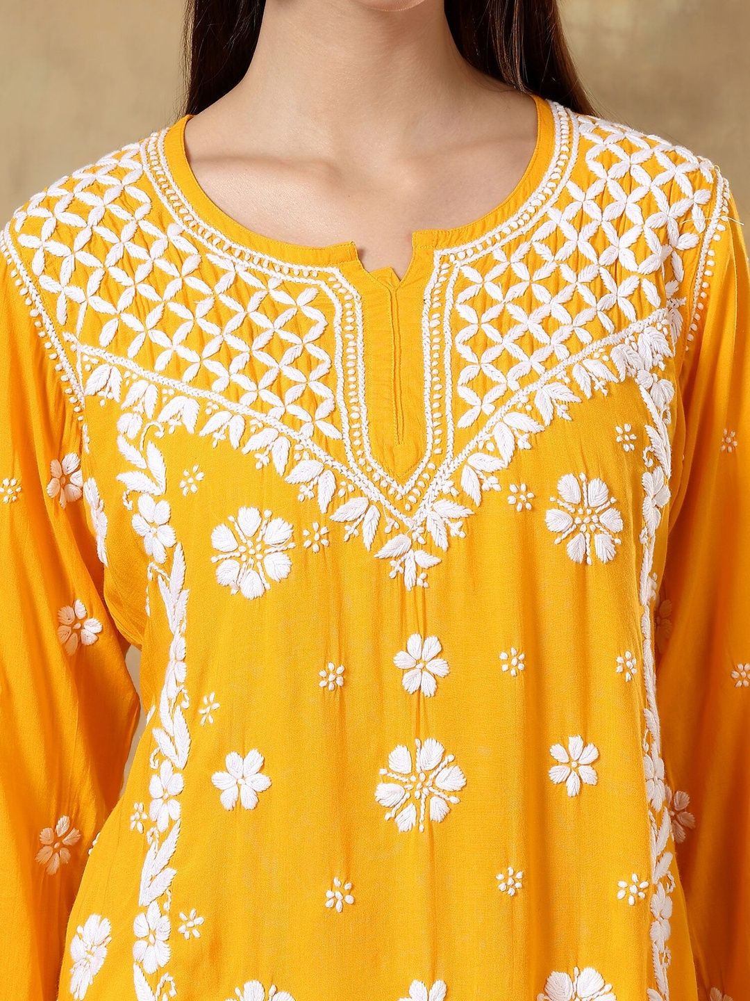 Women Embroidered Chikankari Straight Kurti