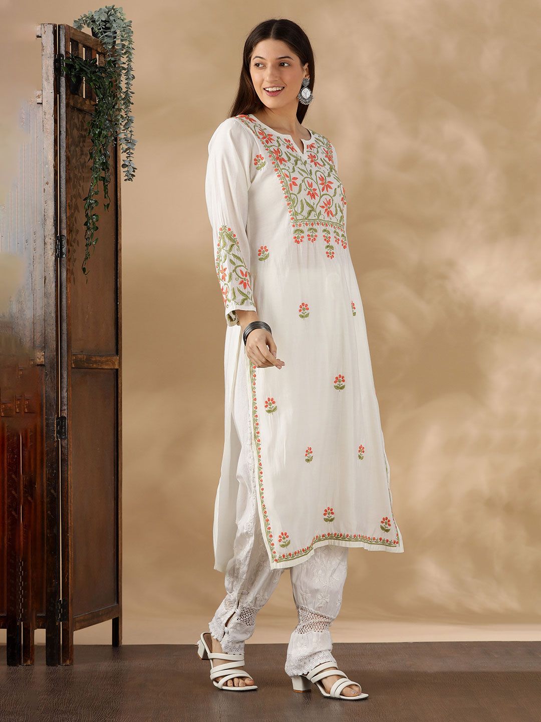 Floral Embroidered Thread Work Chanderi Cotton Straight Kurta