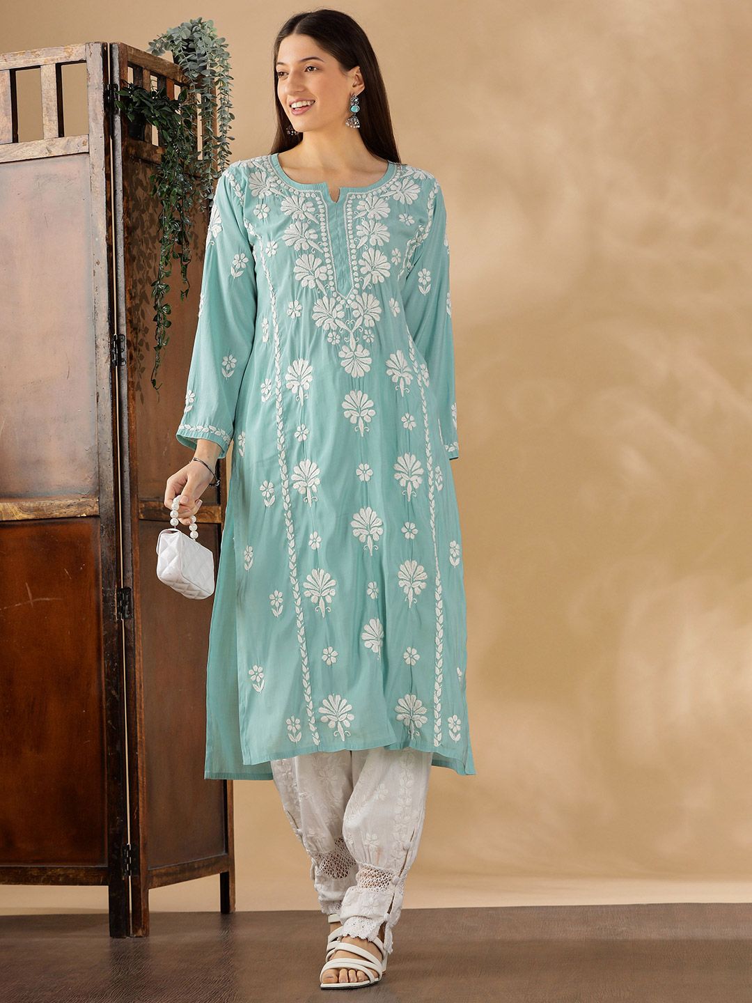 Floral Embroidered Thread Work Chanderi Cotton Straight Kurta