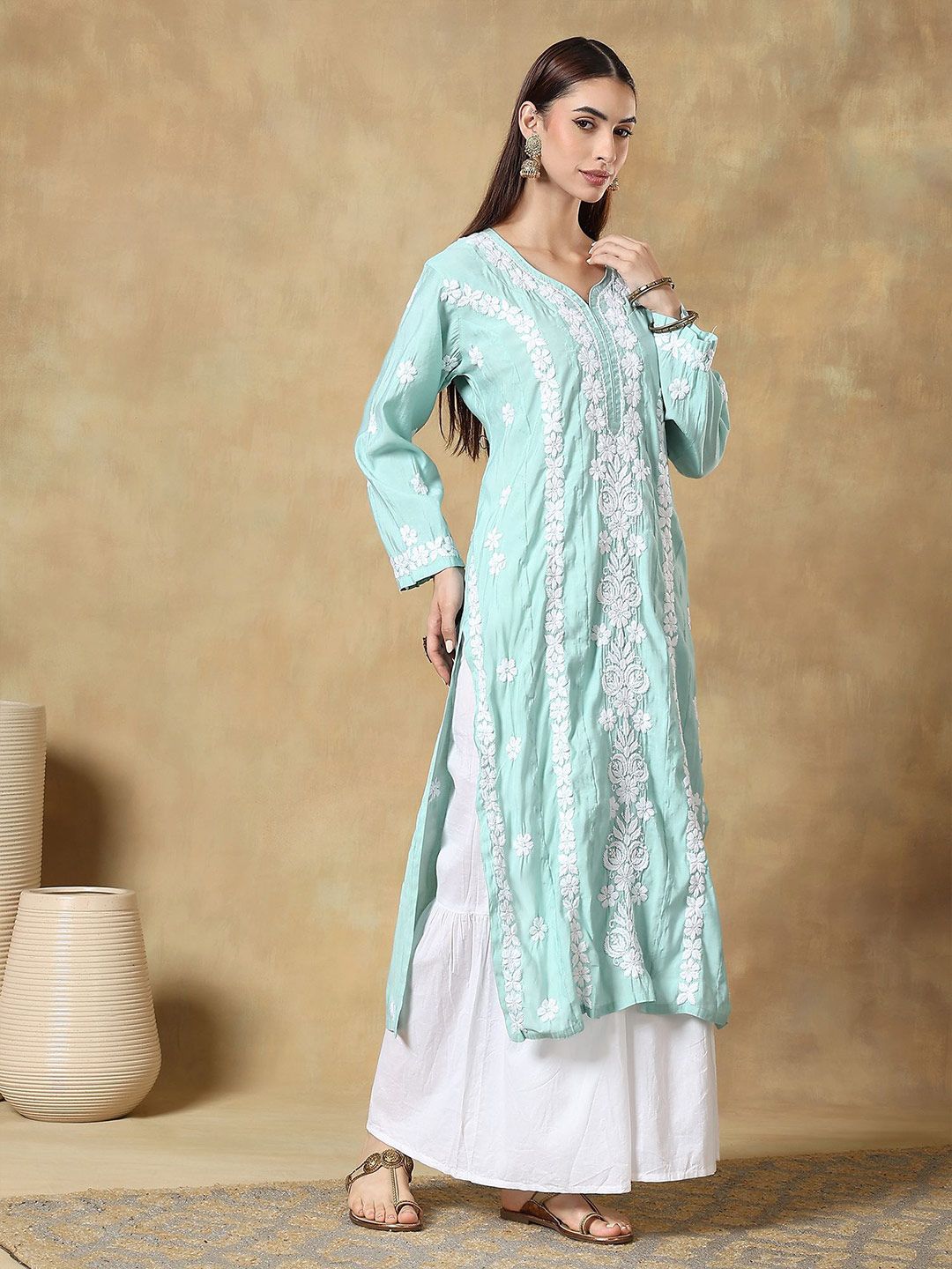 Women Floral Printed Festive Straight Kurta