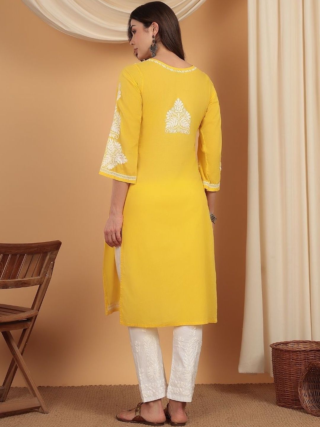 Women Embroidered Kurta