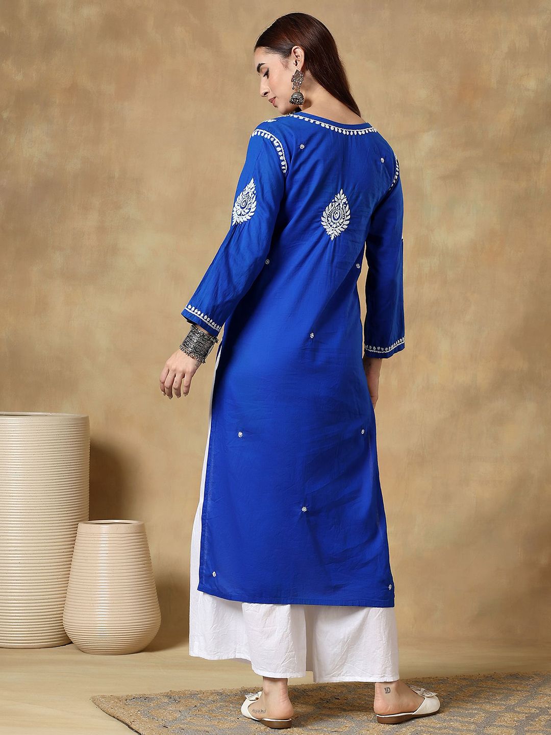 Ethnic Embroidered Round Neck  Thread Work Straight Cotton Kurta