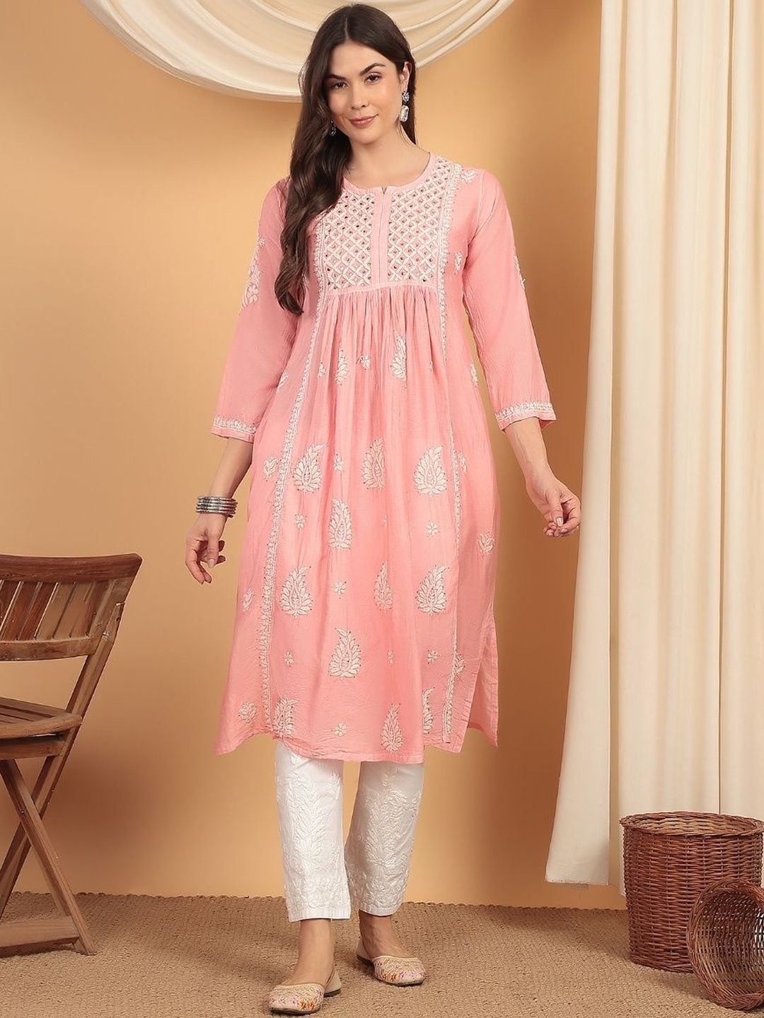 Women Embroidered Kurta