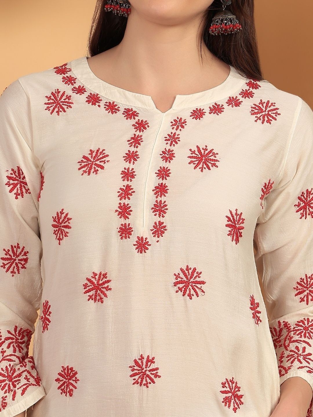 Women Embroidered Kurta