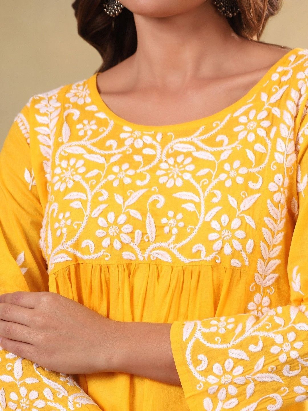 Women Ethnic Motifs Embroidered Chikankari Kurta