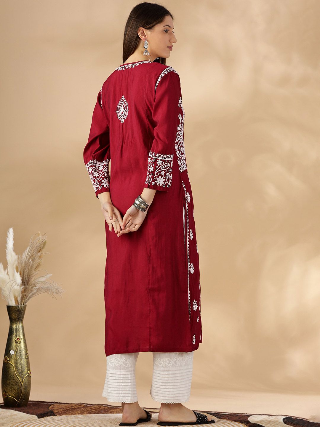Floral Embroidered Thread Work Chanderi Cotton Straight Kurta