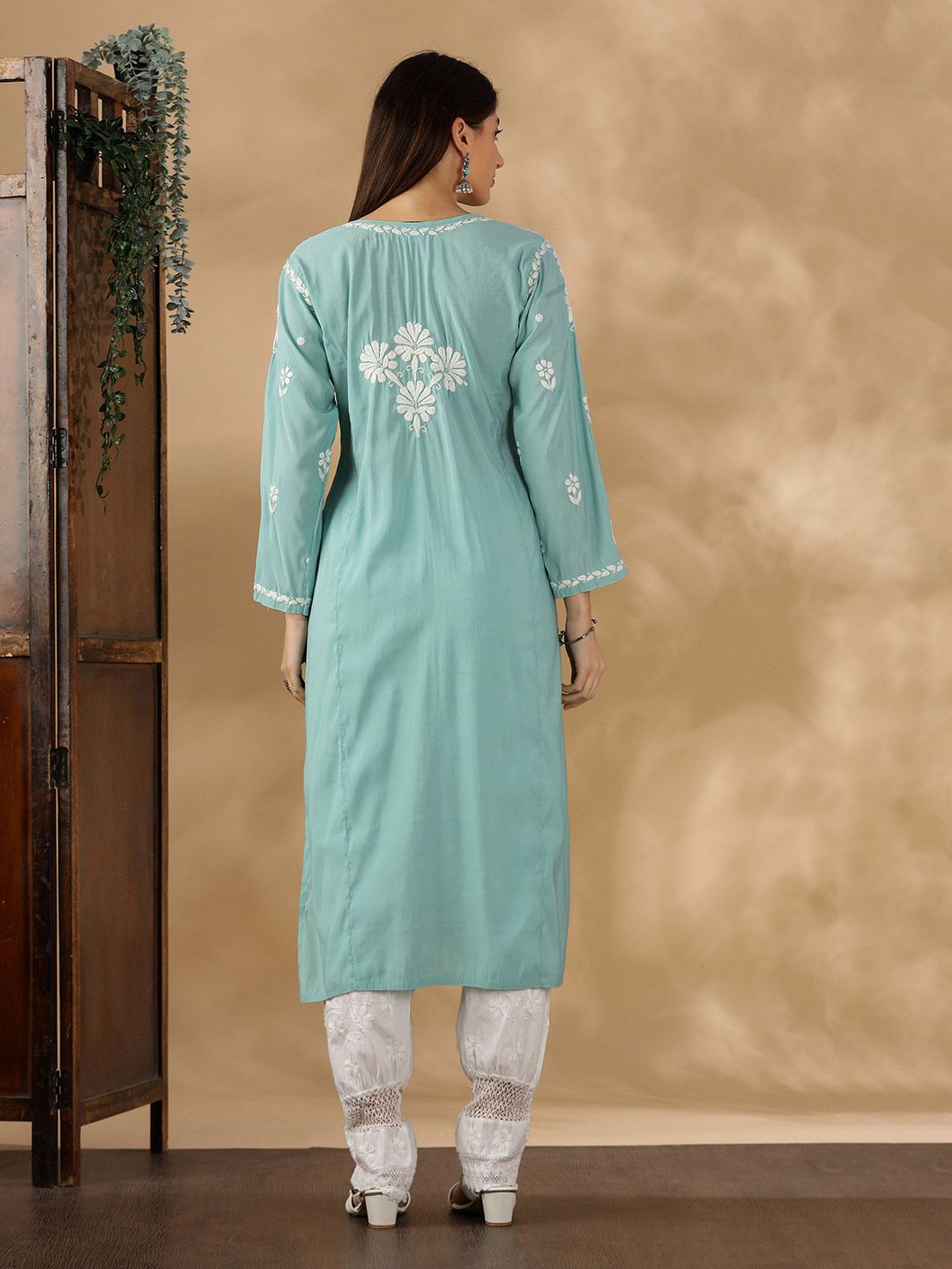 Floral Embroidered Thread Work Chanderi Cotton Straight Kurta