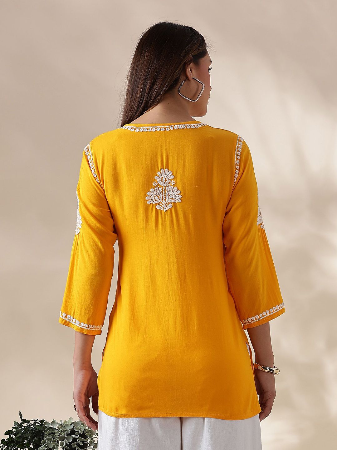 Women Floral Embroidered Chikankari Cotton Top