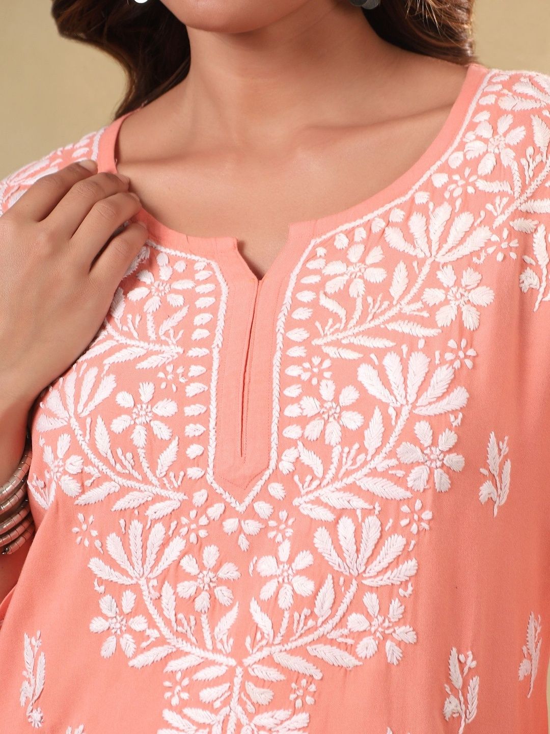 Women Ethnic Motifs Embroidered Thread Work Kurta