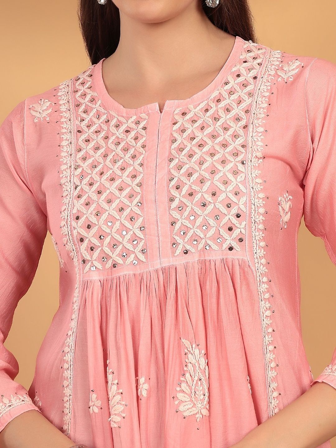 Women Embroidered Kurta