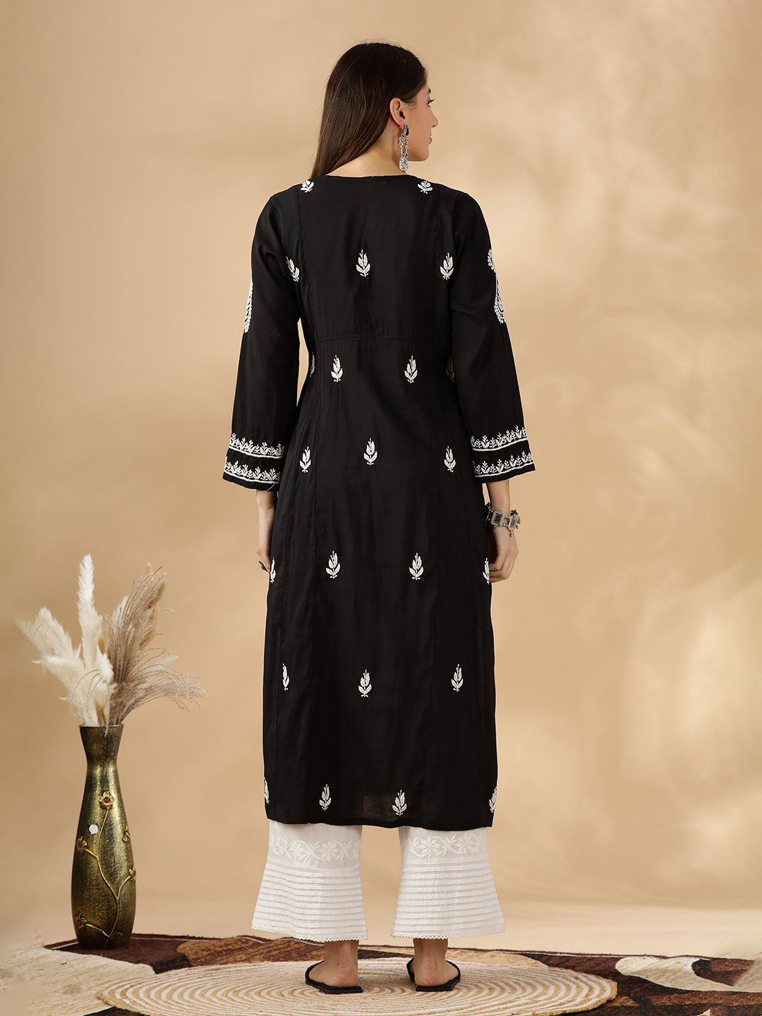 Floral Embroidered Thread Work Chanderi Cotton Straight Kurta