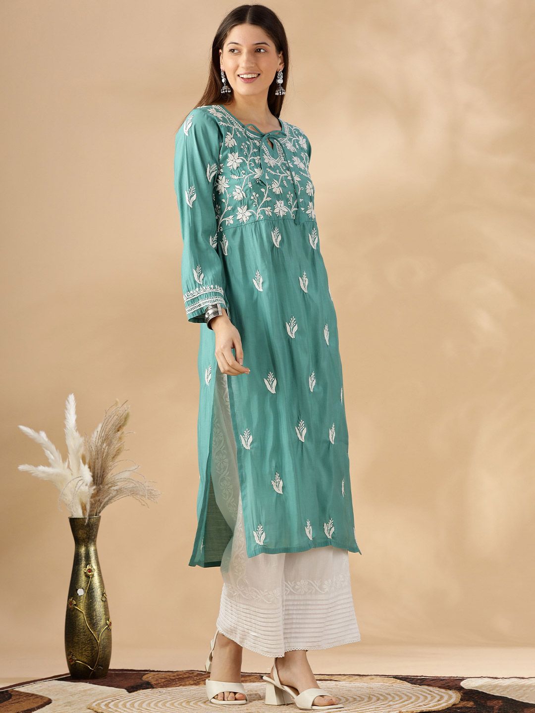 Floral Embroidered Thread Work Chanderi Cotton Straight Kurta