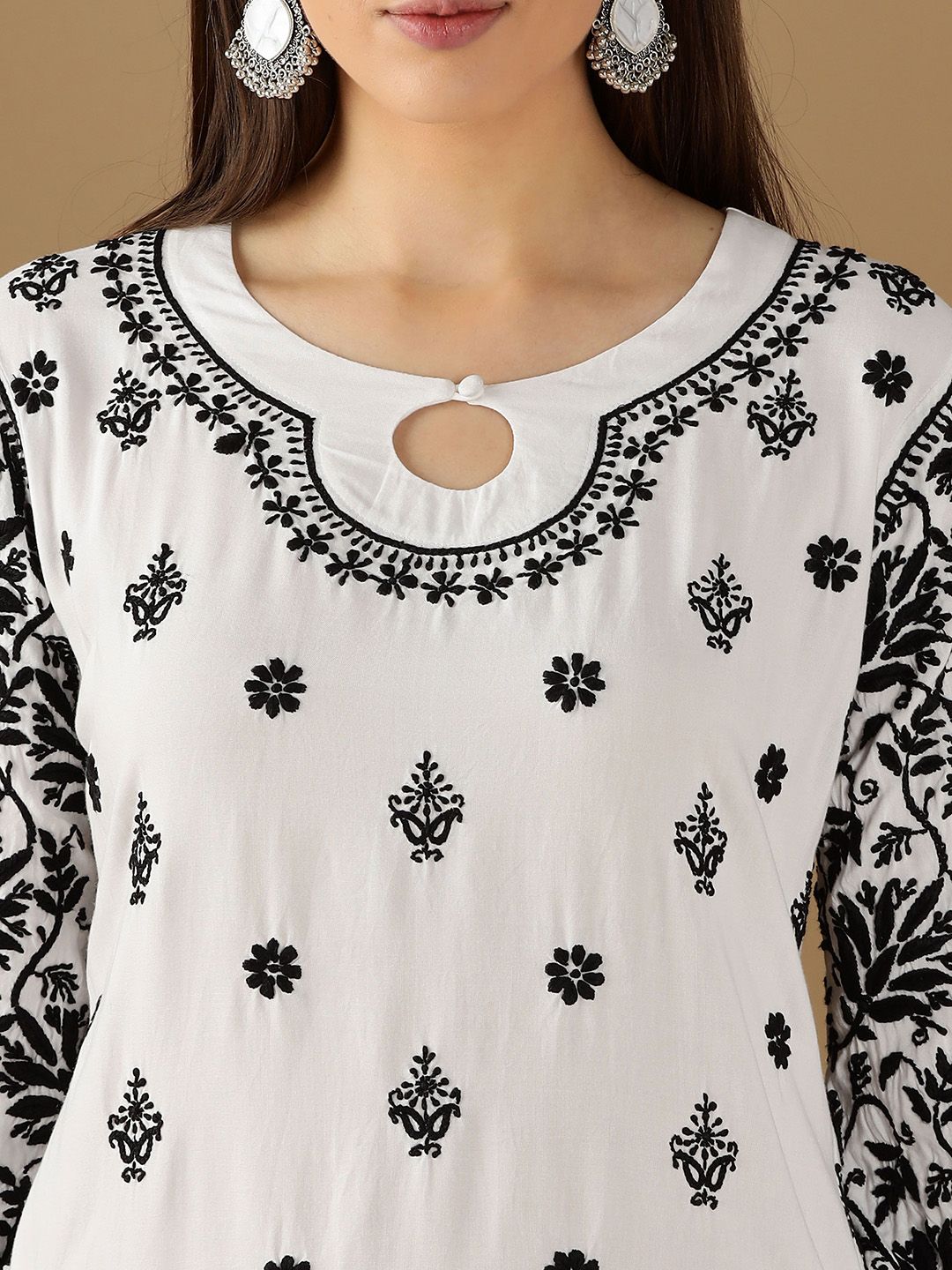 Women Ethnic Motifs Embroidered Kurta with Palazzo