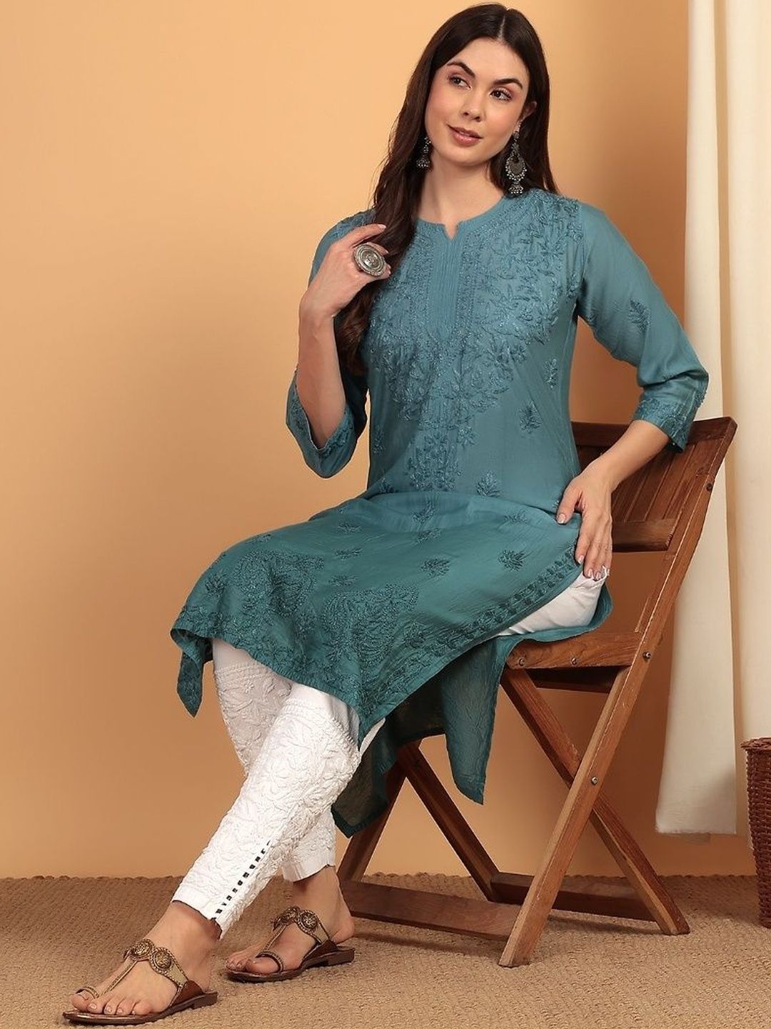 Women Embroidered Kurta